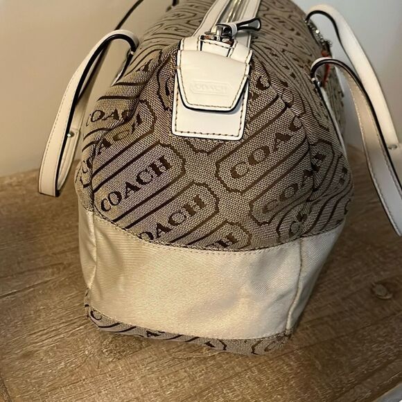 COACH SIGNATURE CANVAS SATCHEL - Picture 6 of 9